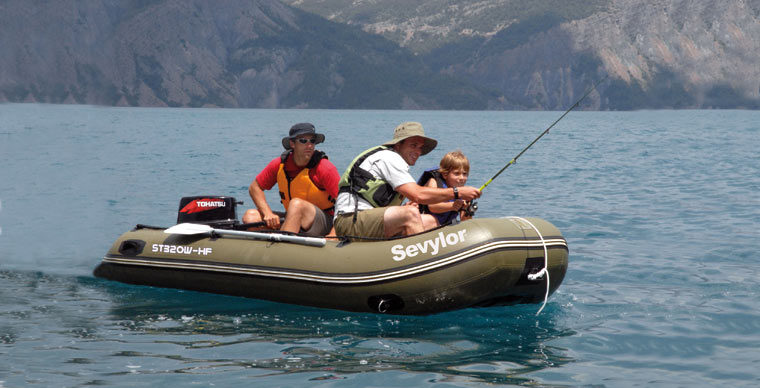 Motorboot ST320W-HF - hochwertiges Angelboot f&uuml;r  den professionellen Angelsport;